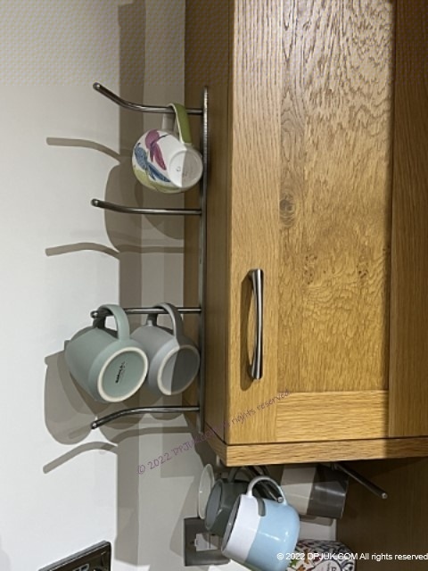 cup hanger